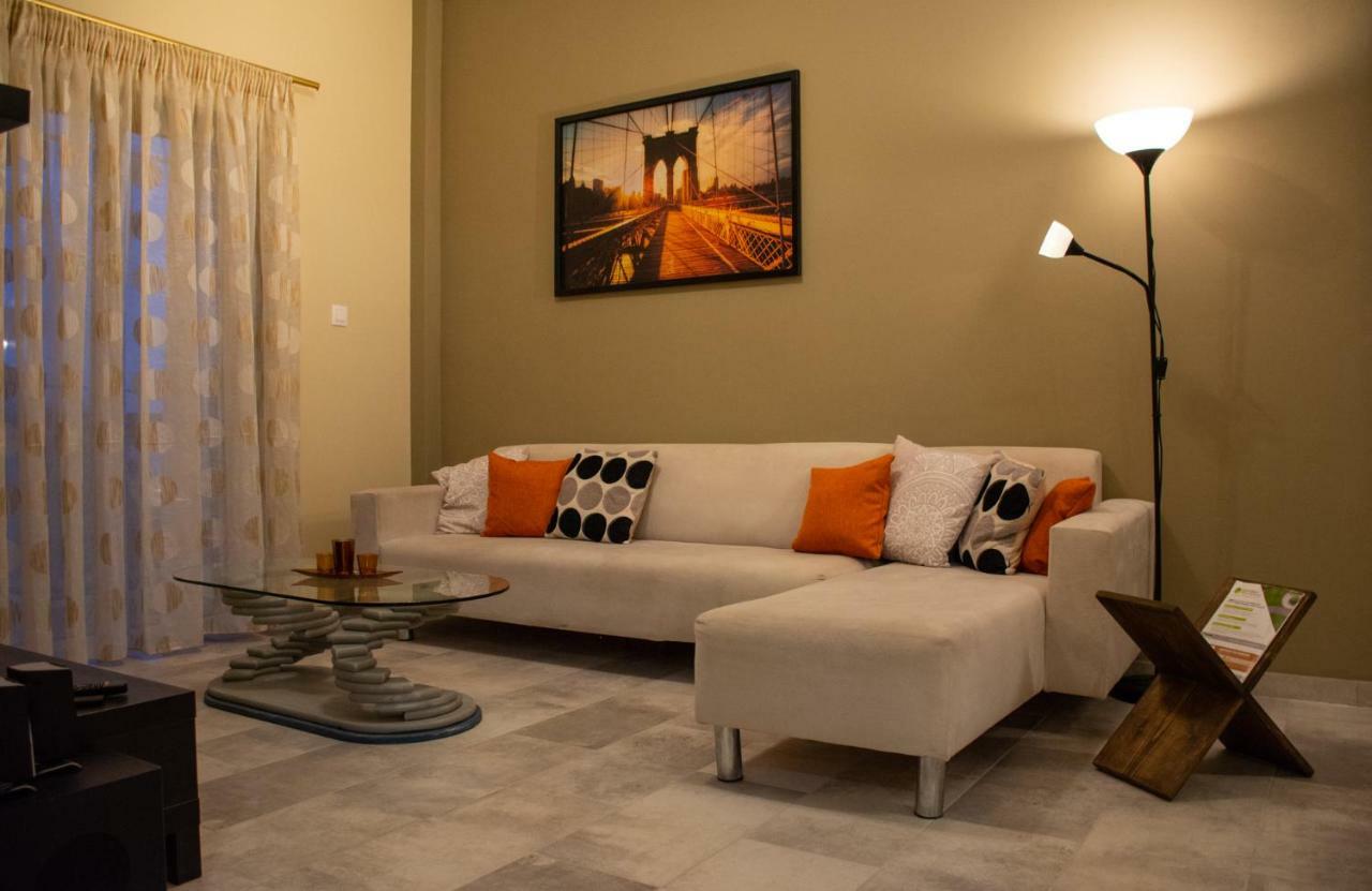 Апартаменти The Anchor - Next To The Port, Airport & Athens Рафіна Екстер'єр фото