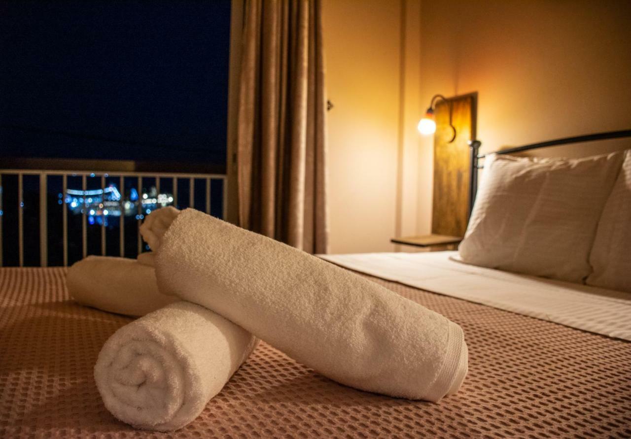 Апартаменти The Anchor - Next To The Port, Airport & Athens Рафіна Екстер'єр фото